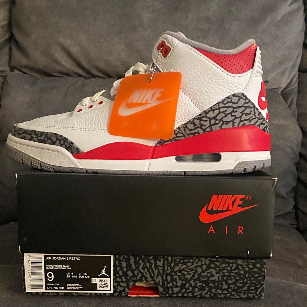Air Jordan 3 Retro Nike Mens  White, Gray, and Red Sneakers